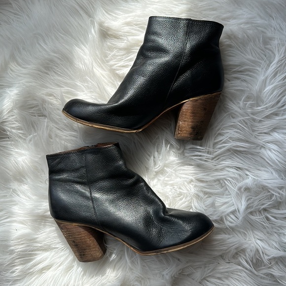 BP Nordstrom Trolley Lance Leather Zip Wood Heel Booties 6 - Picture 4 of 5